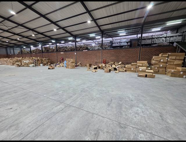 3,024M² WAREHOUSE TO LET IN ORMONDE